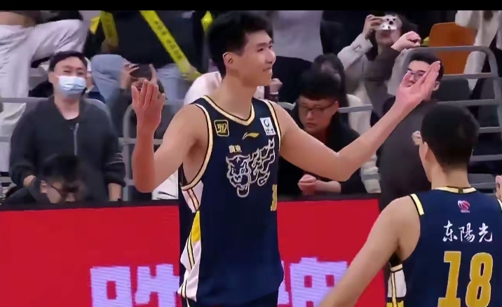 广东男篮大胜北控，实力有增