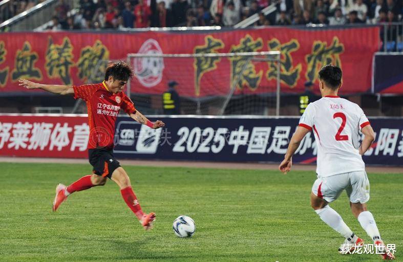 体育赛事热火朝天国内足球界备战迎接挑战